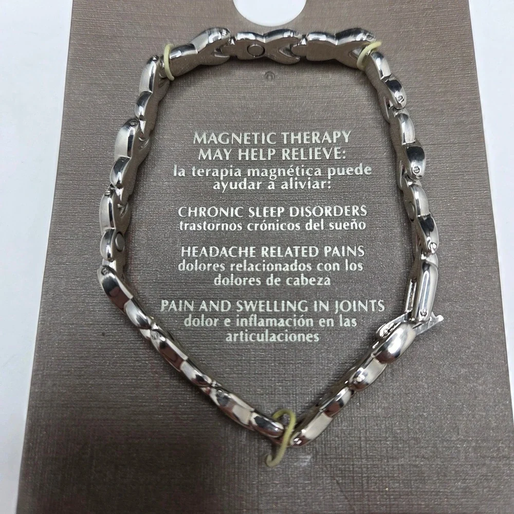 Walmart Magnetic Therapy Bracelet XO Link Silver Tone New G7/61